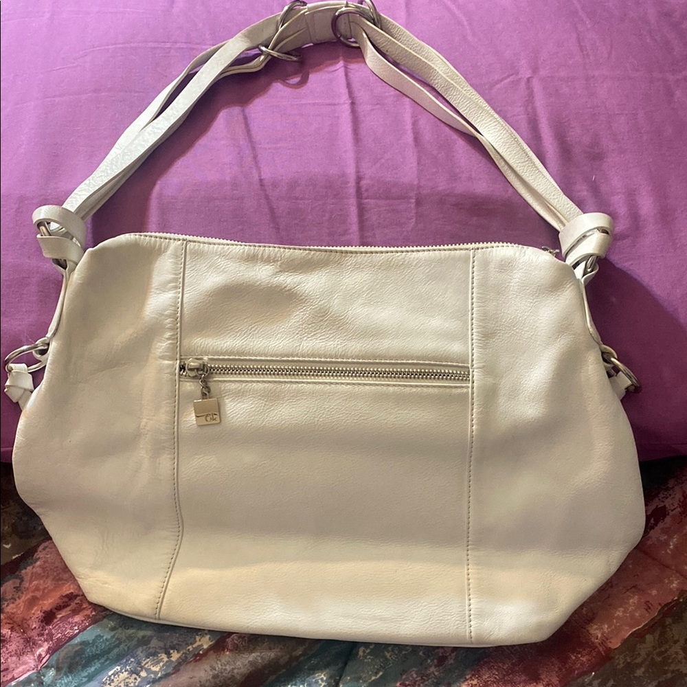 CNKW Vintage Cream Leather Shoulder Bag With Silver Hardware